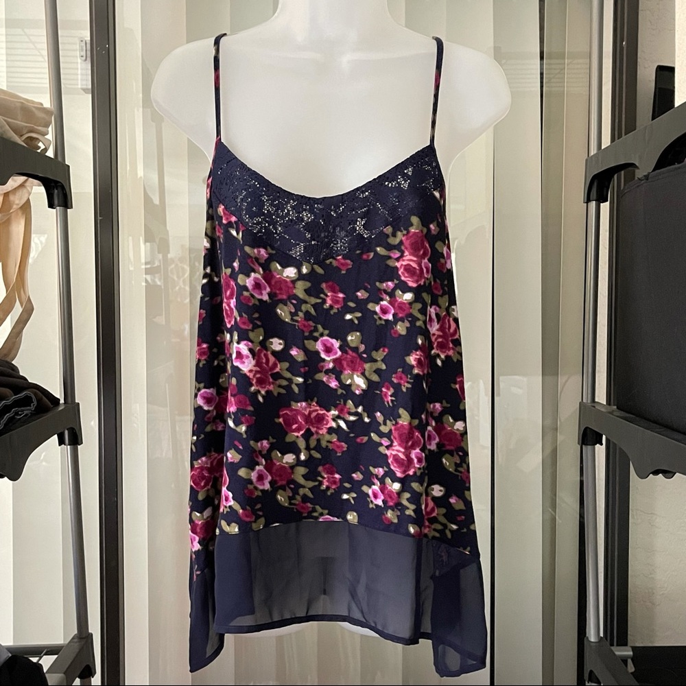 NWT Mason & Mackenzie Dark floral tank top